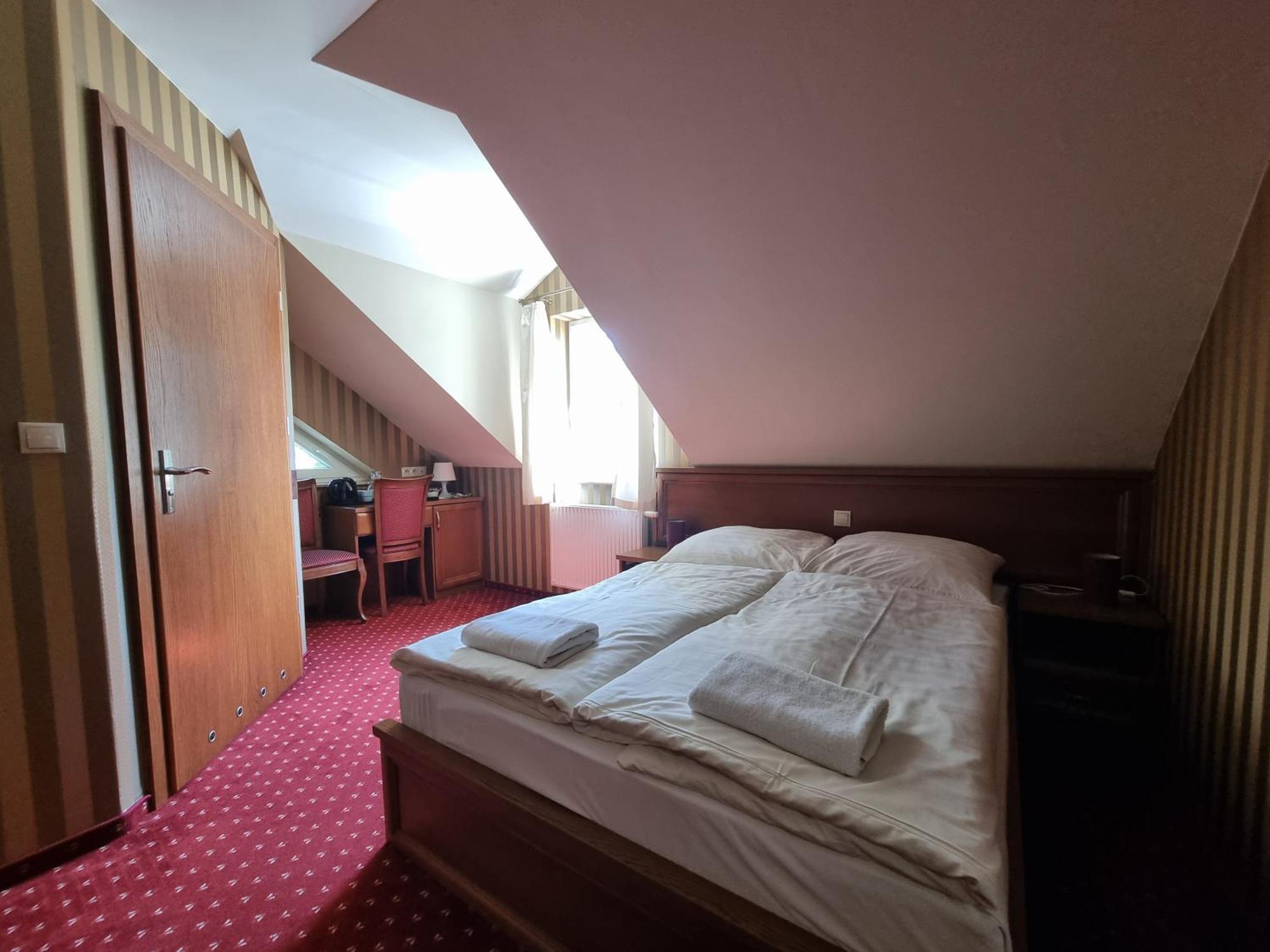Palac Lucja Bb Zakrzow  Экстерьер фото