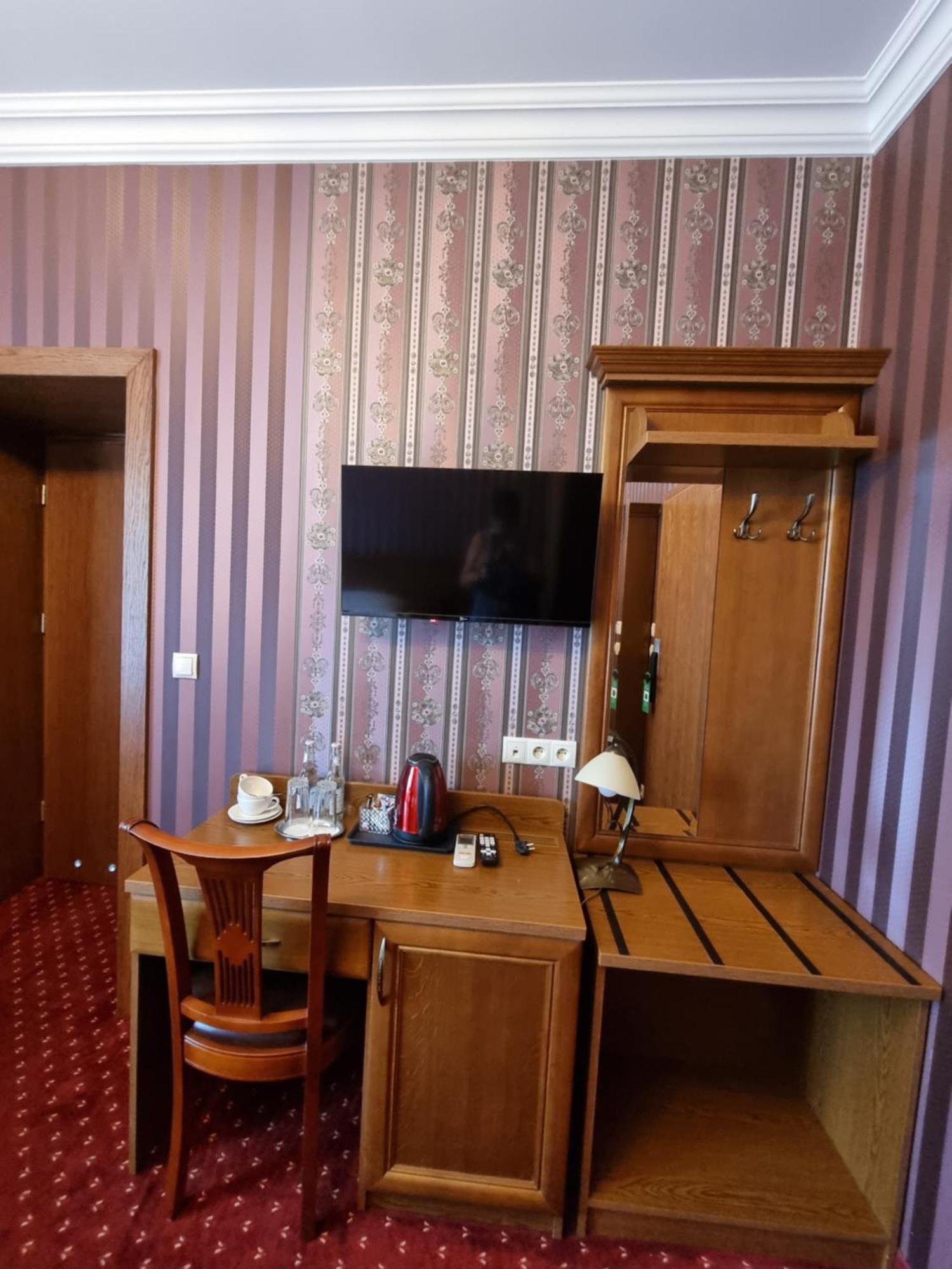 Palac Lucja Bb Zakrzow  Экстерьер фото