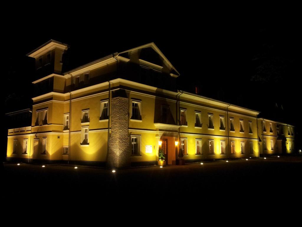 Palac Lucja Bb Zakrzow  Экстерьер фото
