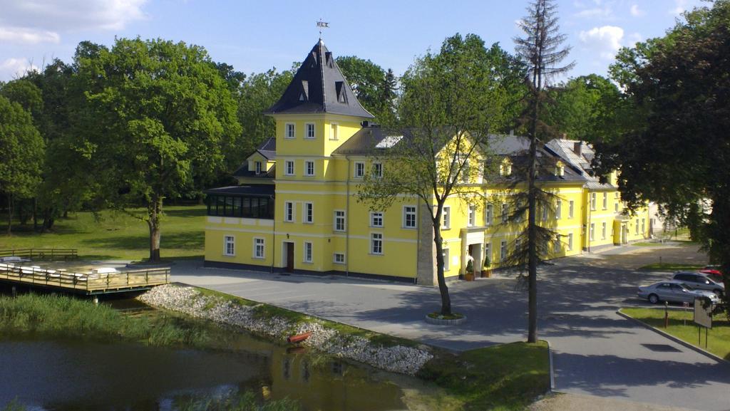 Palac Lucja Bb Zakrzow  Экстерьер фото